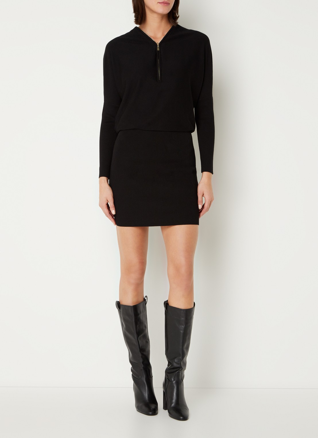 Phase Eight Becca fijngebreide midi jurk met halve rits - voorkant 3 zwart