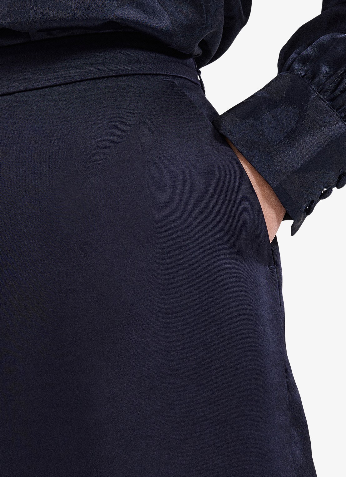 Phase Eight Beccy wide fit pantalon van satijn met steekzakken - detail 3 blauw