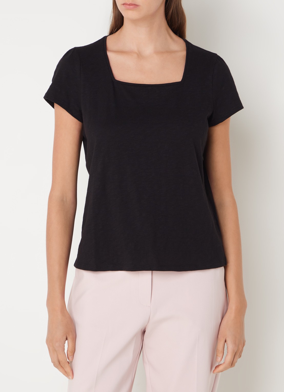 Phase Eight Bella top met rechthoekige hals - detail zwart