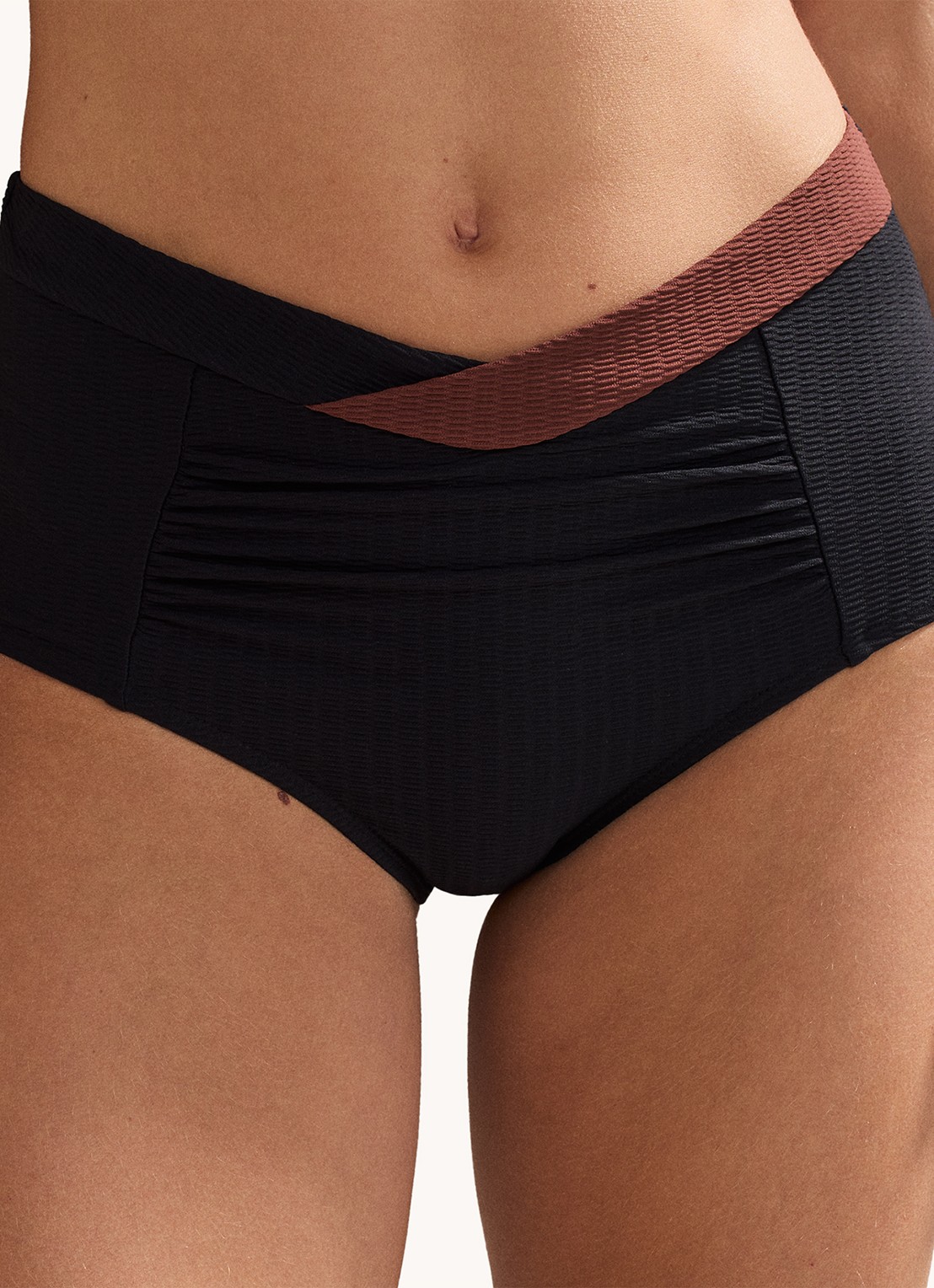 Phase Eight Bikinislip met structuur - detail 5 zwart
