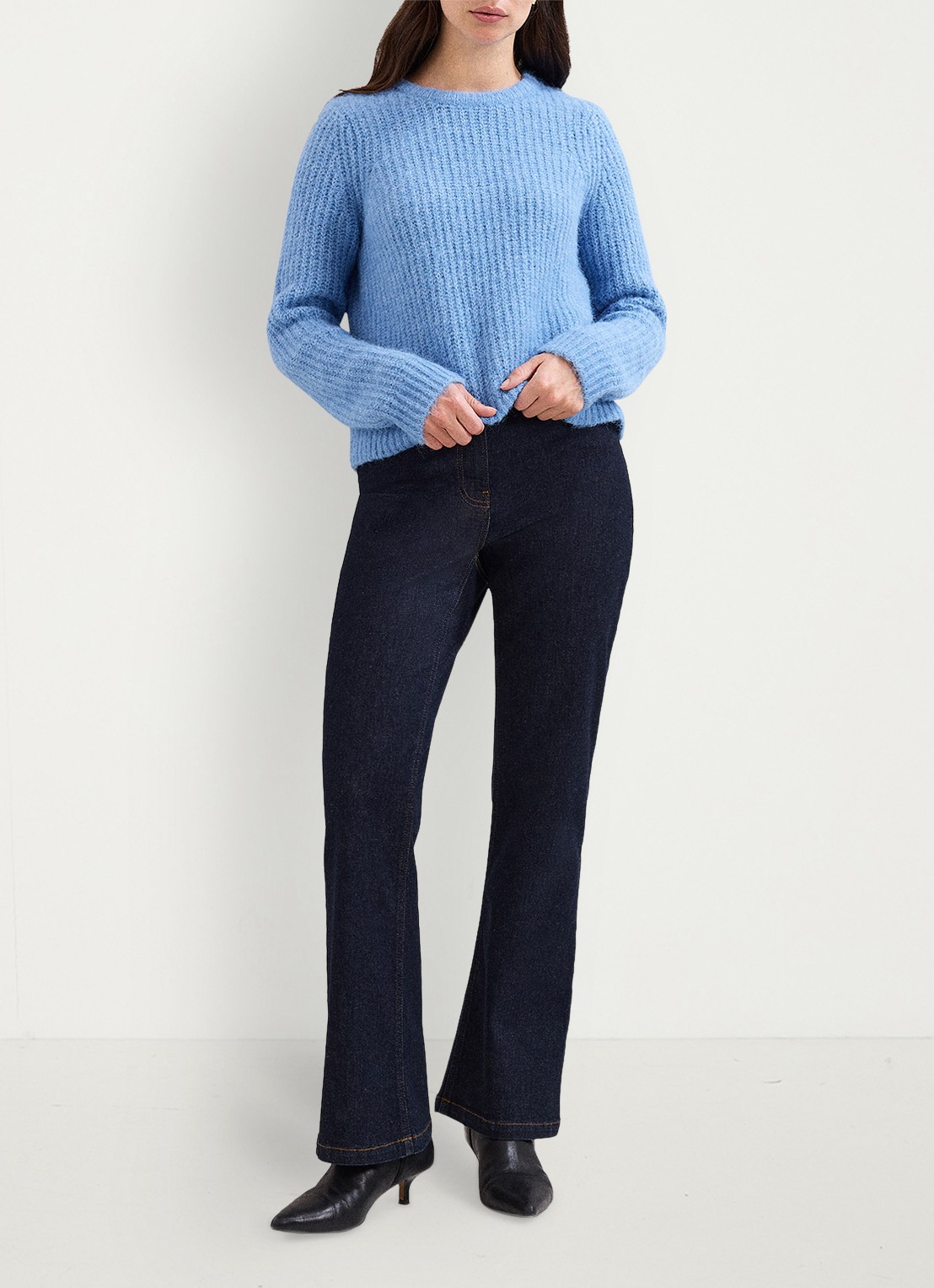 Phase Eight Billie grofgebreide trui in wolblend - voorkant 6 blauw
