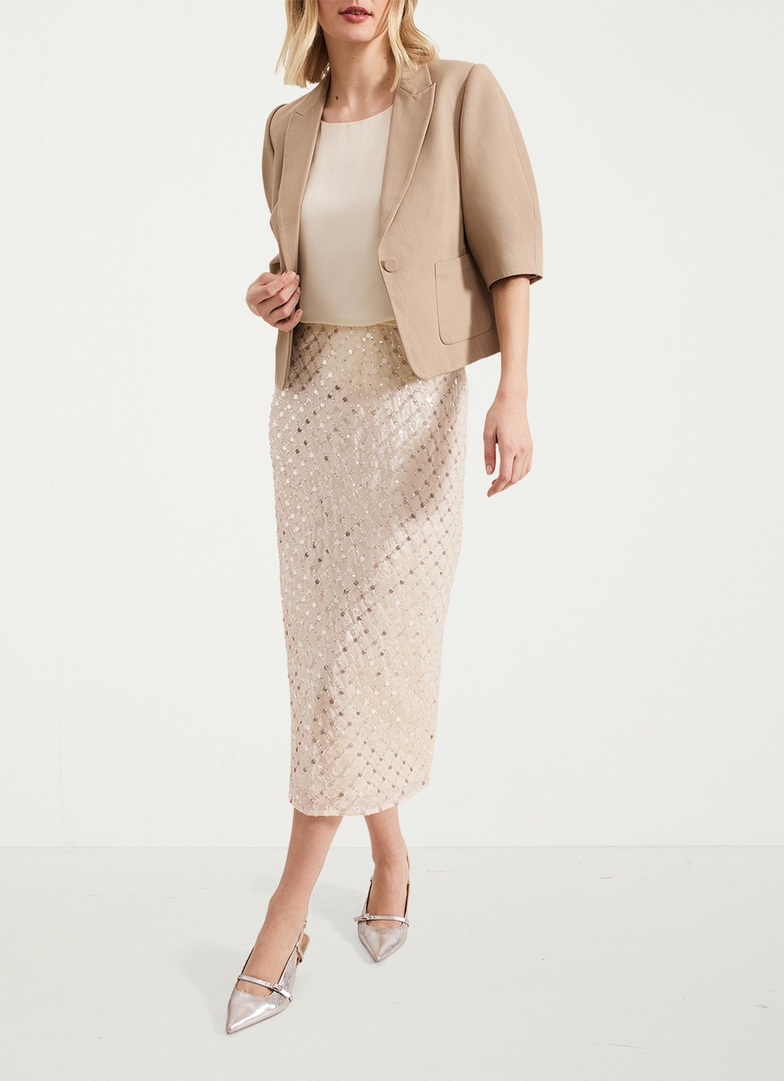 Phase Eight Blackwell cropped blazer  - voorkant 3 beige