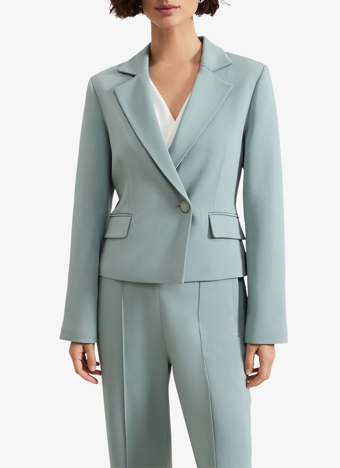 Phase Eight Bowen cropped blazer met klepzakken - detail 2 lichtblauw