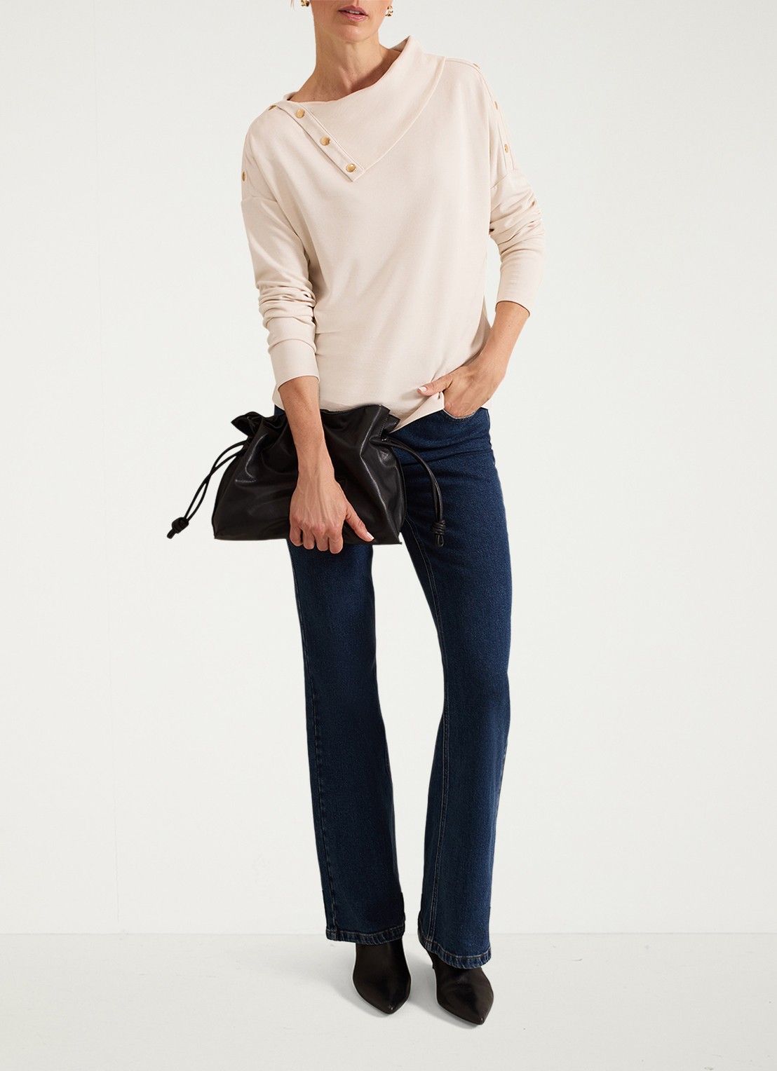 Phase Eight Brienna sweater met sierknopen - voorkant 7 lichtroze