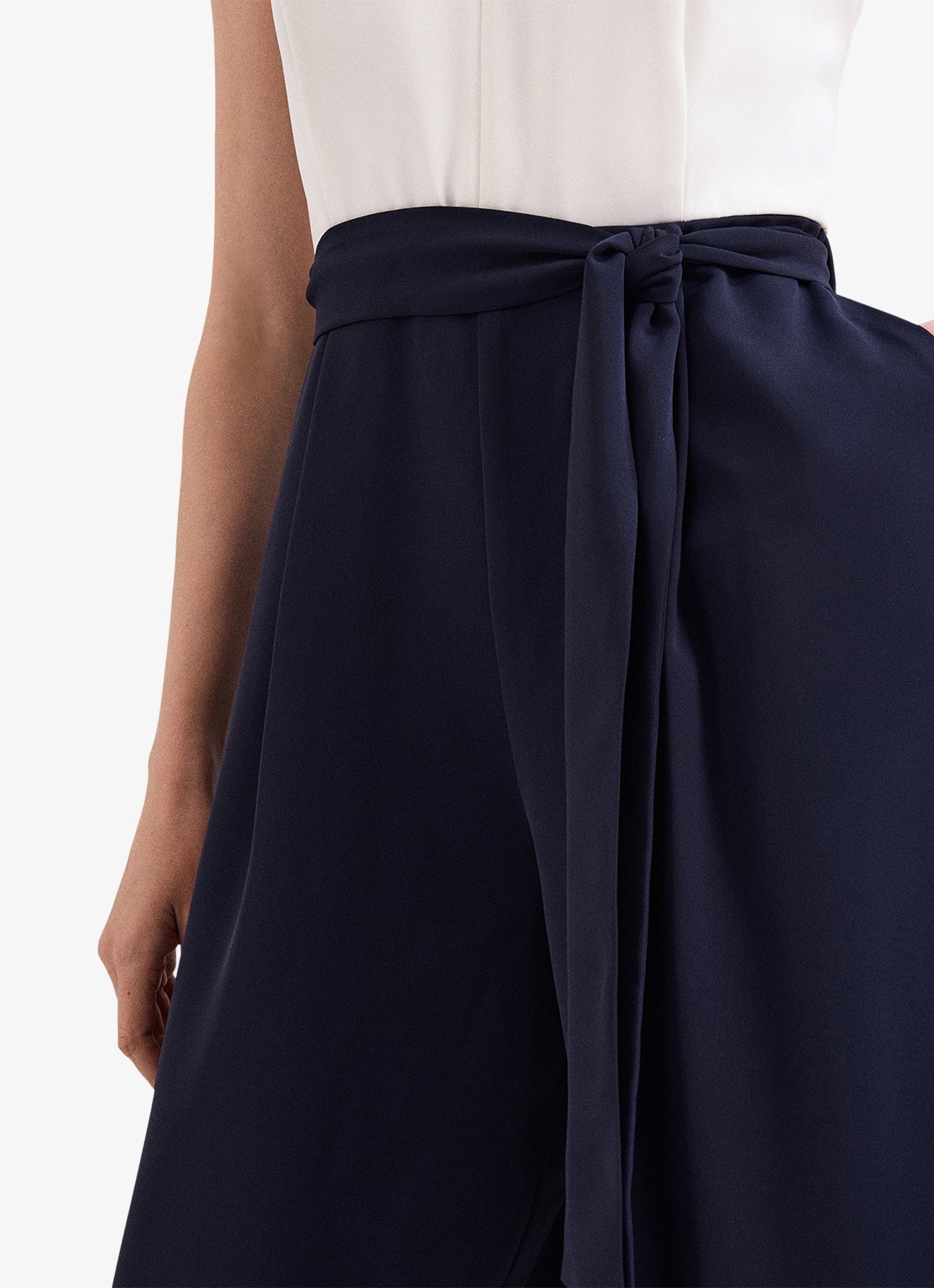 Phase Eight Brylee jumpsuit met strikceintuur - detail 8 donkerblauw