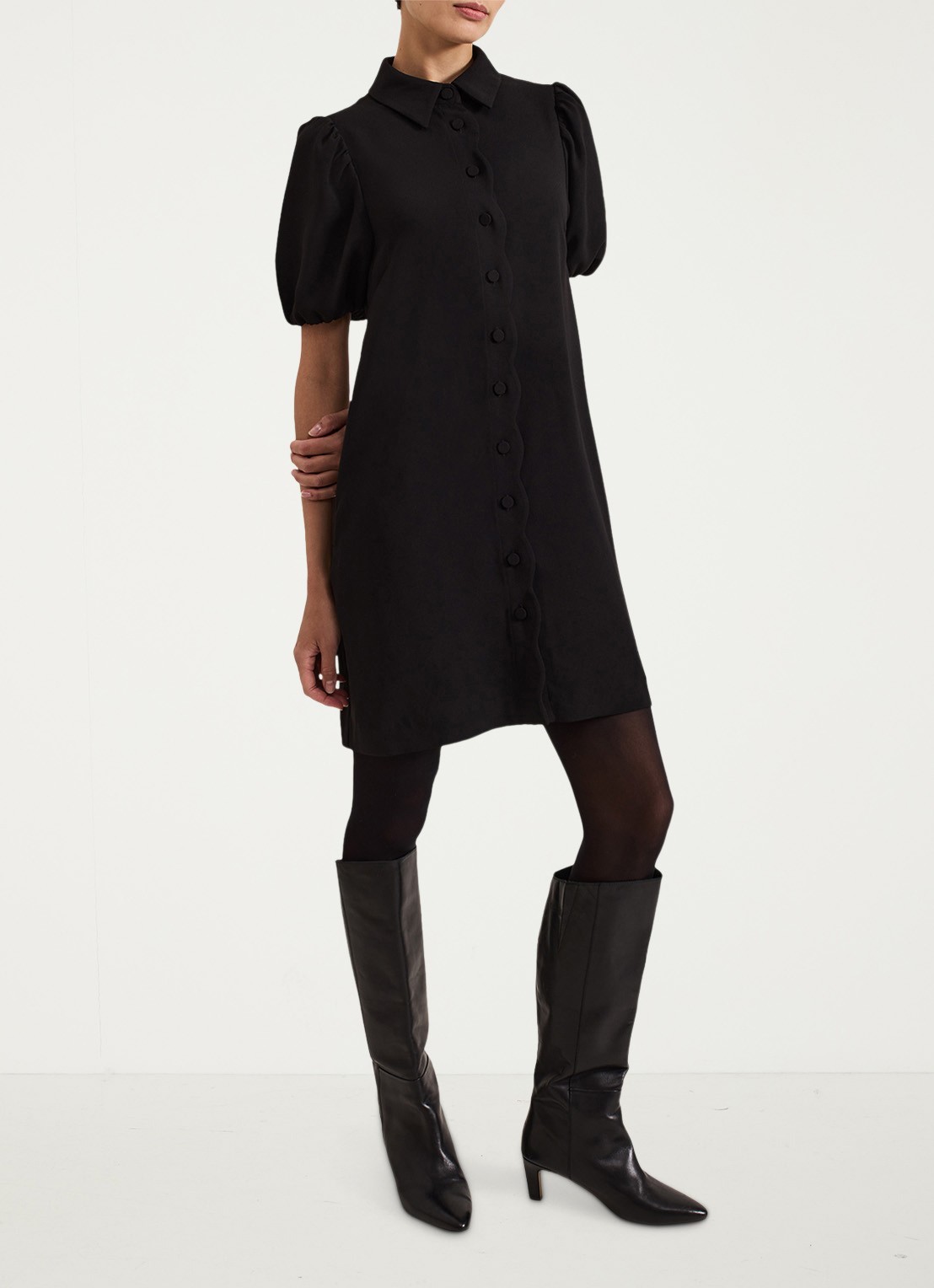 Phase Eight Candice blousejurk met pofmouw - voorkant 3 zwart