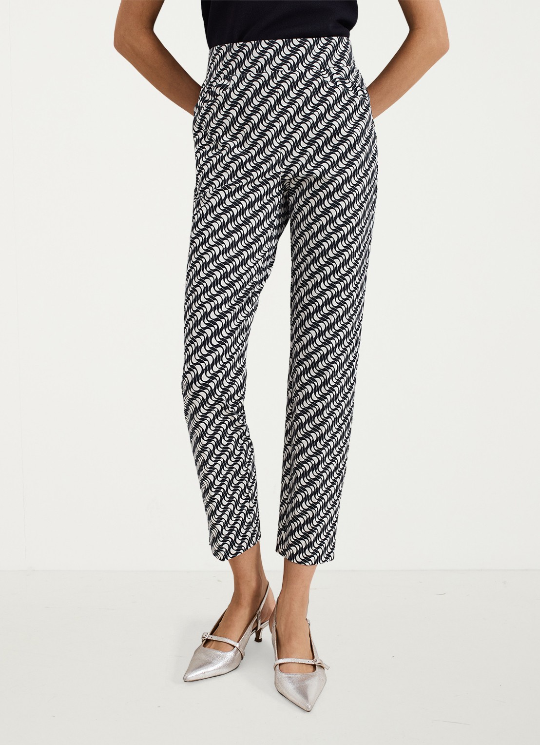 Phase Eight Carmella high waist slim fit cropped pantalon met grafische print - detail 2 donkerblauw