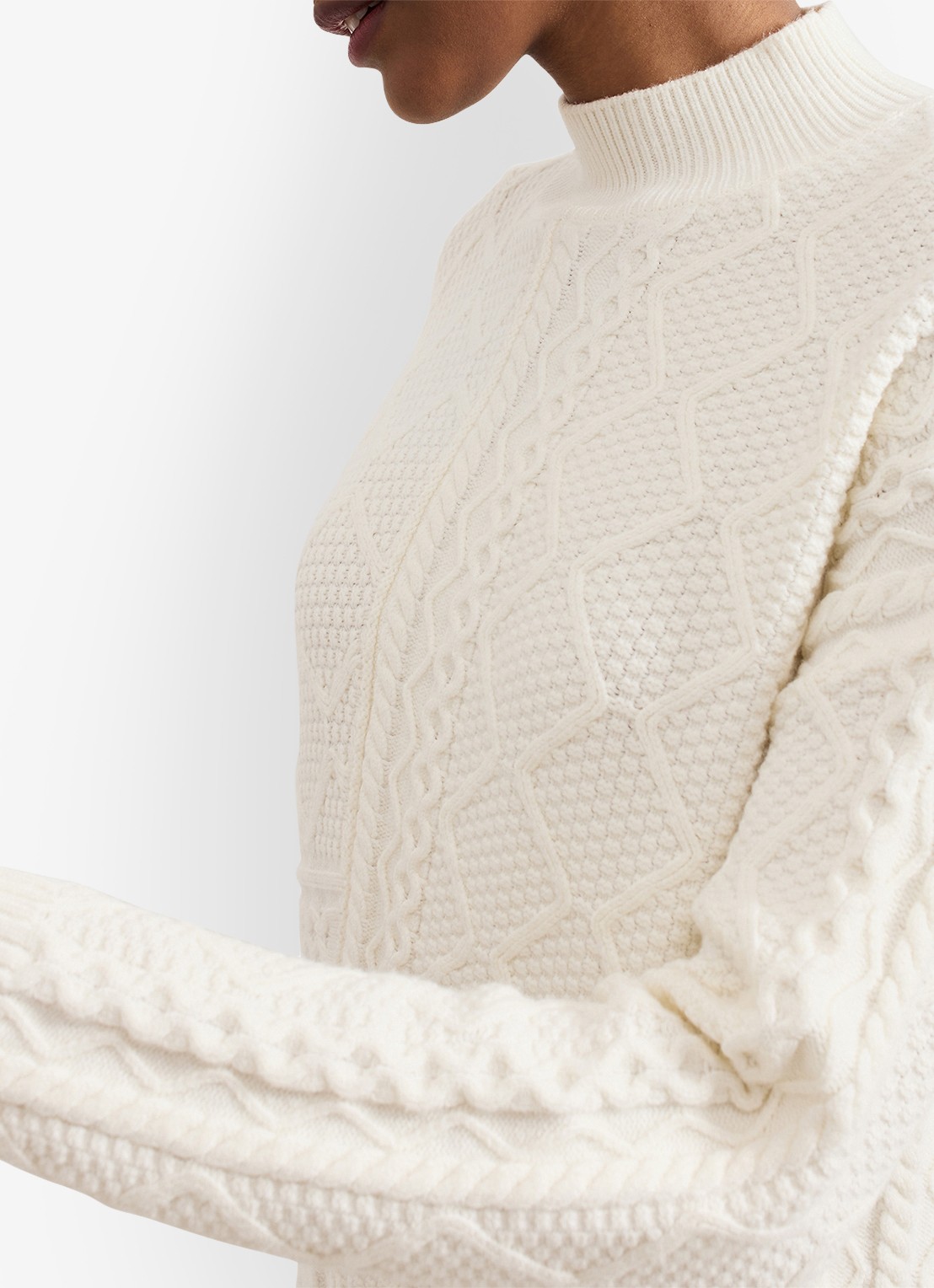 Phase Eight Casey kabelgebreide trui met col - detail 7 gebroken wit