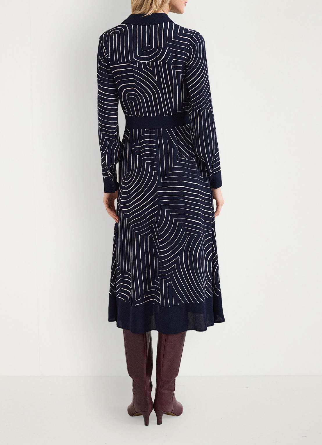 Phase Eight Charlotte midi jurk met grafische print - achterkant donkerblauw