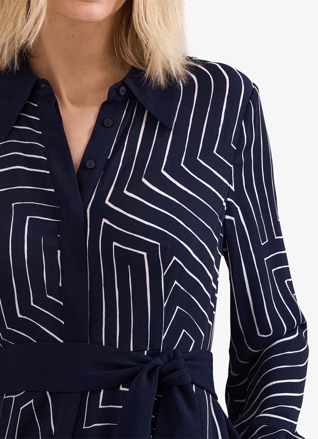 Phase Eight Charlotte midi jurk met grafische print - detail 6 donkerblauw