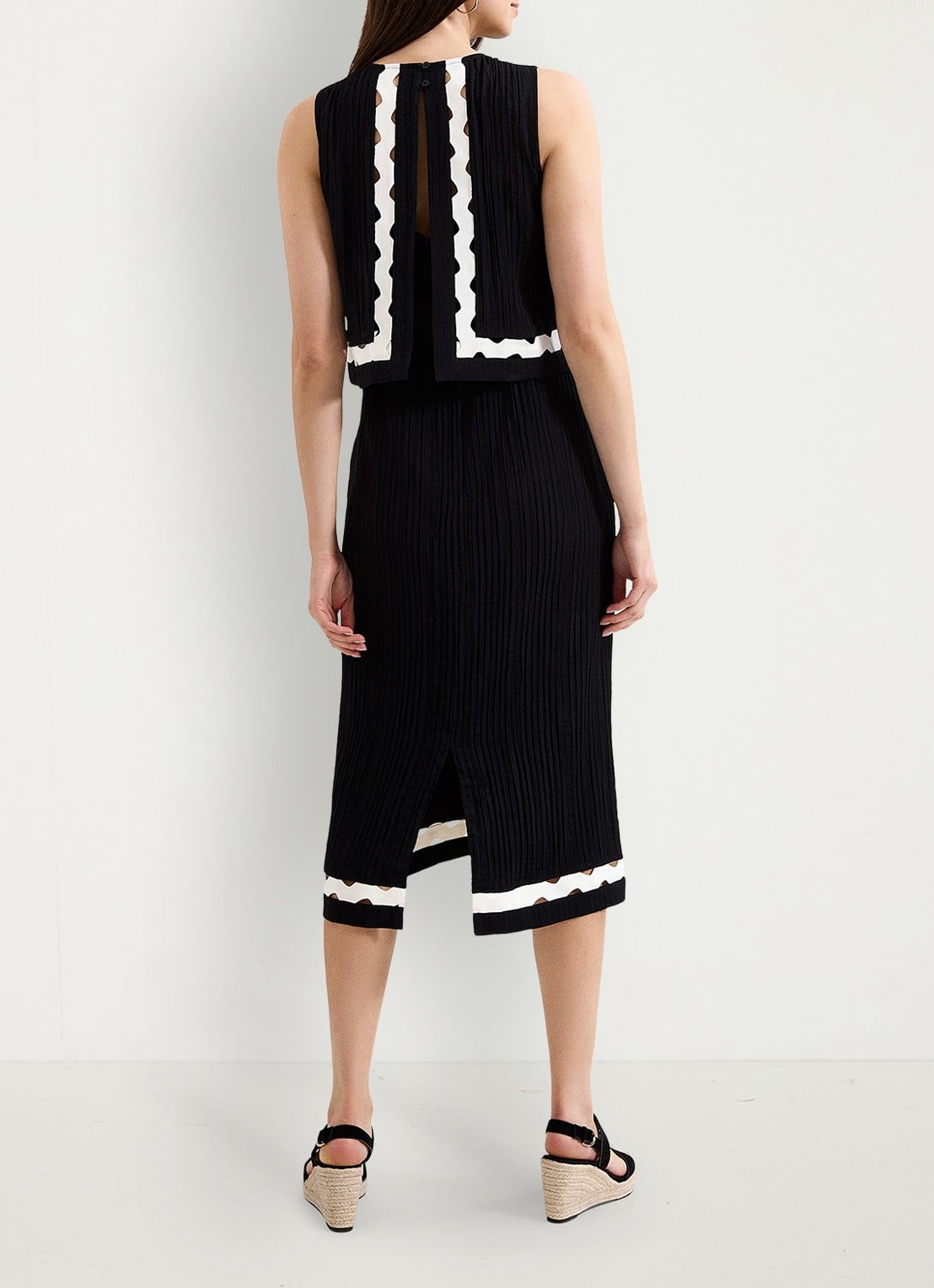Phase Eight Claire midi jurk met split - achterkant zwart
