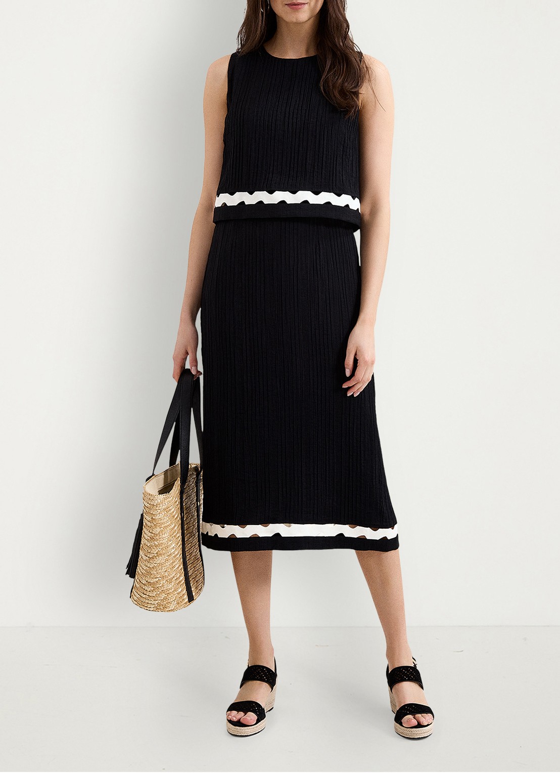 Phase Eight Claire midi jurk met split - voorkant 3 zwart