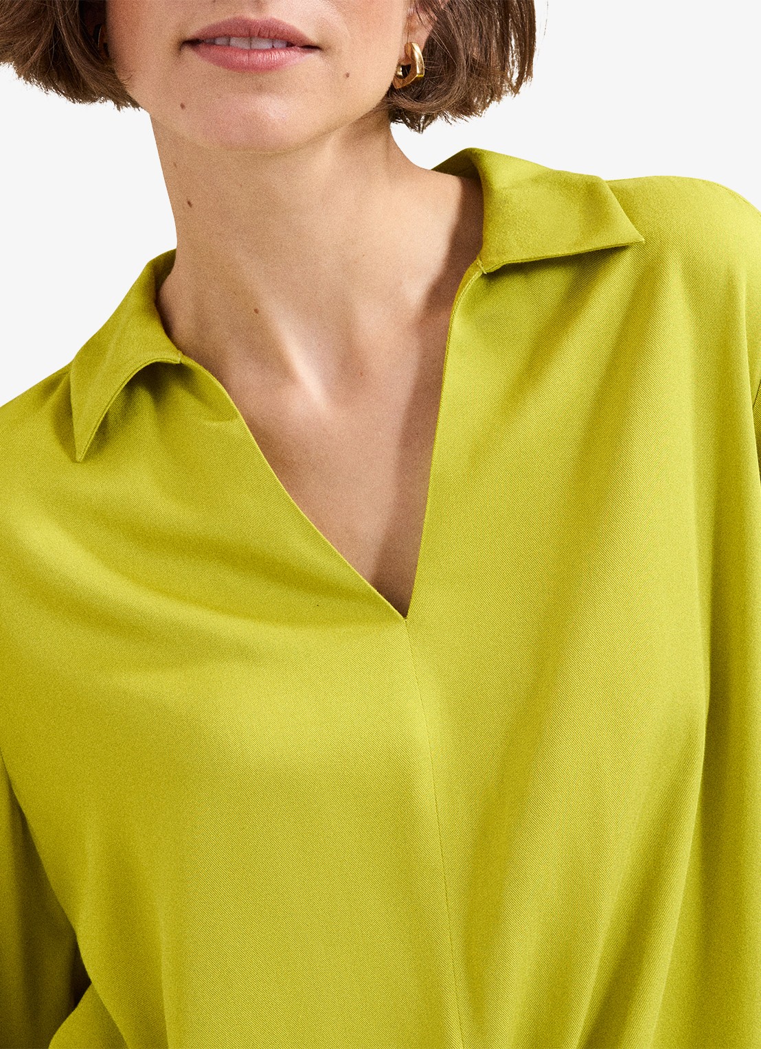 Phase Eight Clary blouse met knoopdetail - detail 3 lime