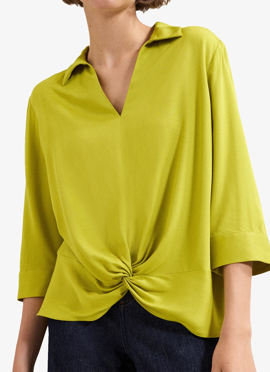 Phase Eight Clary blouse met knoopdetail - detail 4 lime