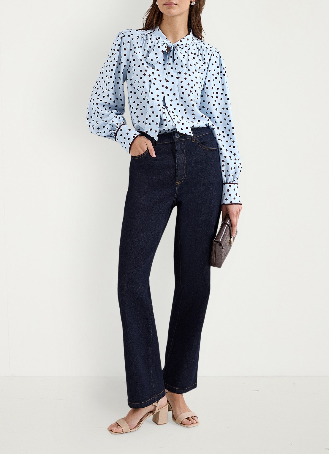Phase Eight Coco blouse met stippenprint - voorkant 3 donkerblauw