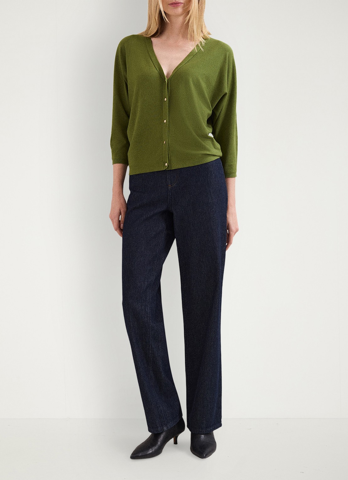 Phase Eight Cristine fijngebreid vest met vleermuismouw - detail groen