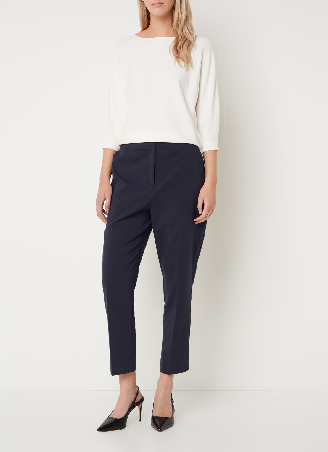 Phase Eight Cristine fijngebreide trui met boothals - voorkant 4 creme