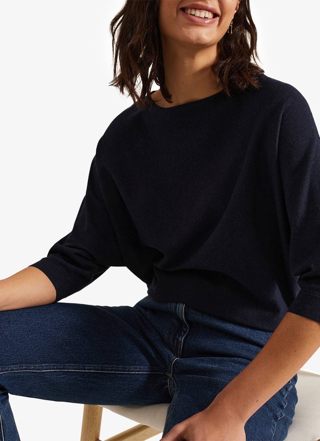 Phase Eight Cristine fijngebreide trui met stretch - detail 3 donkerblauw
