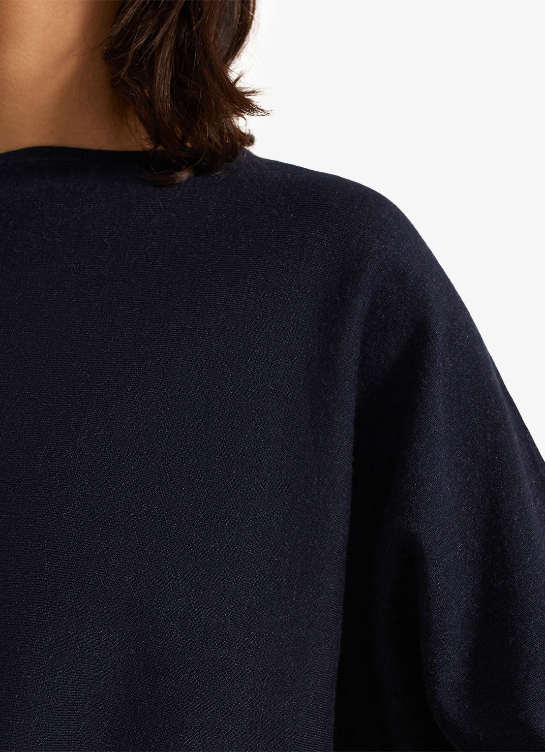 Phase Eight Cristine fijngebreide trui met stretch - detail 4 donkerblauw