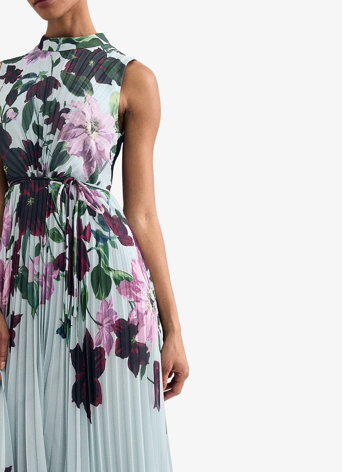 Phase Eight Dahlia maxi jurk met bloemenprint en plooien - detail 5 lichtblauw