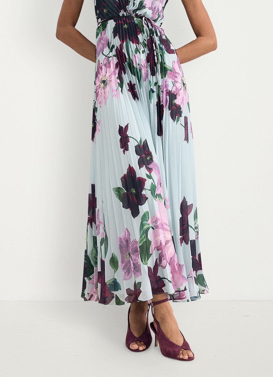 Phase Eight Dahlia maxi jurk met bloemenprint en plooien - detail 6 lichtblauw