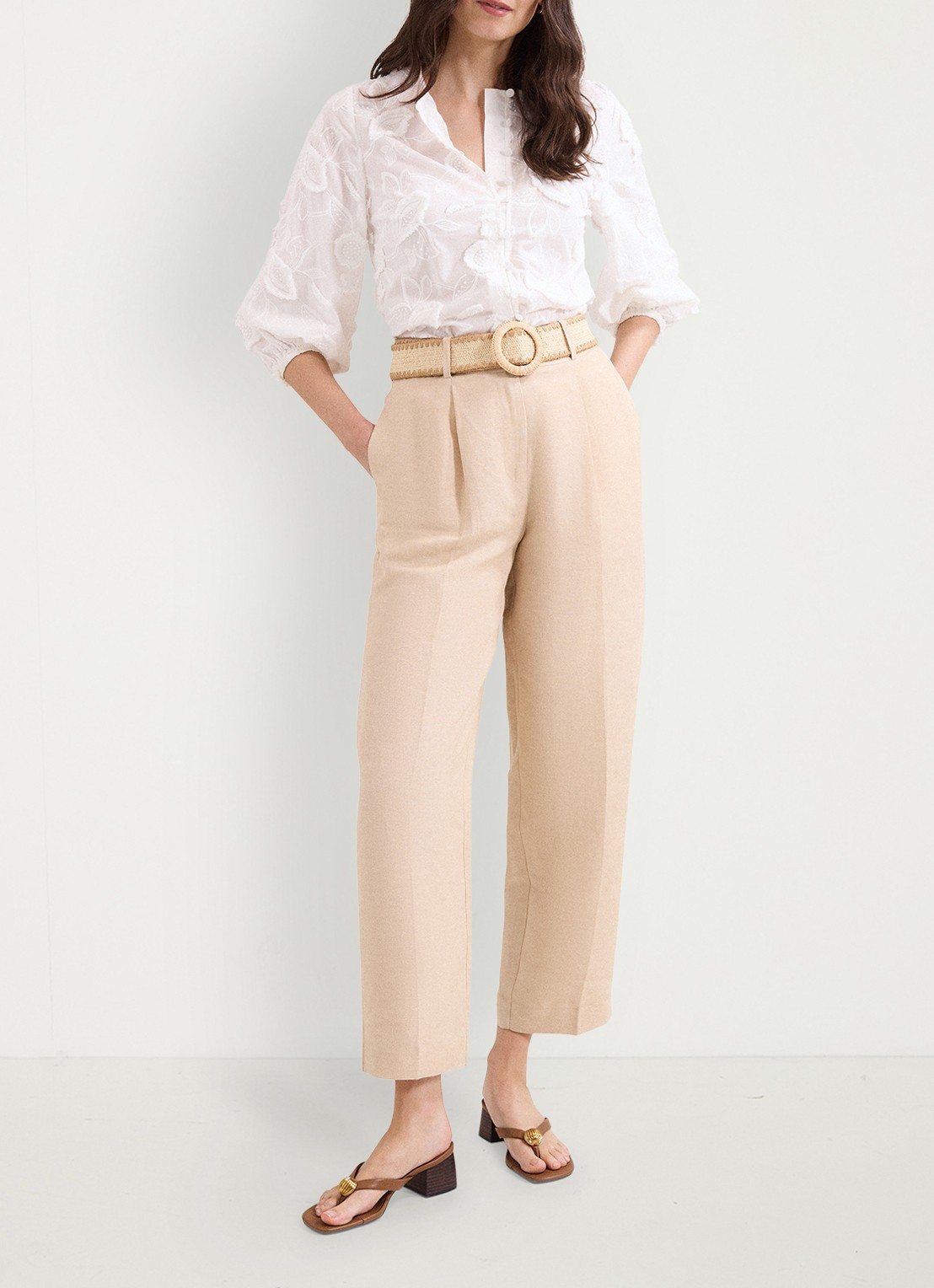 Phase Eight Daisy blouse met borduring - voorkant 7 wit