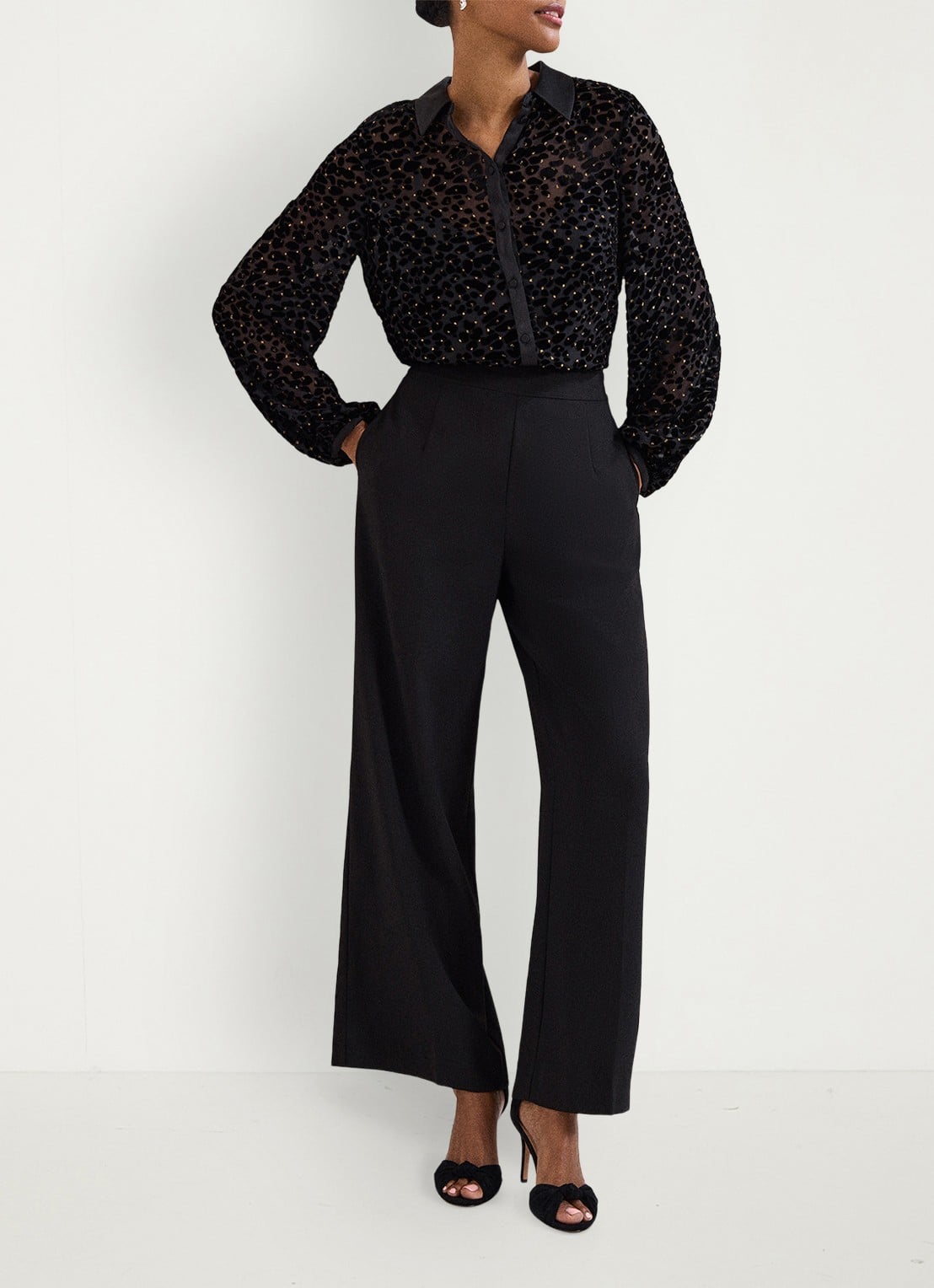 Phase Eight Della semi-transparante blouse met flockprint - voorkant 2 zwart