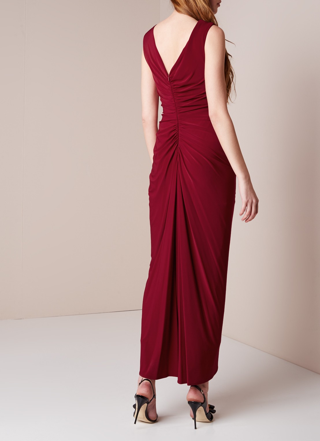 Phase Eight Donna galajurk met metaaldetail - achterkant bordeauxrood