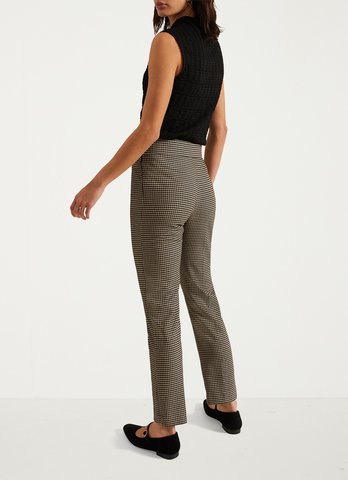 Phase Eight Donna high waist tapered fit pantalon met print - achterkant camel