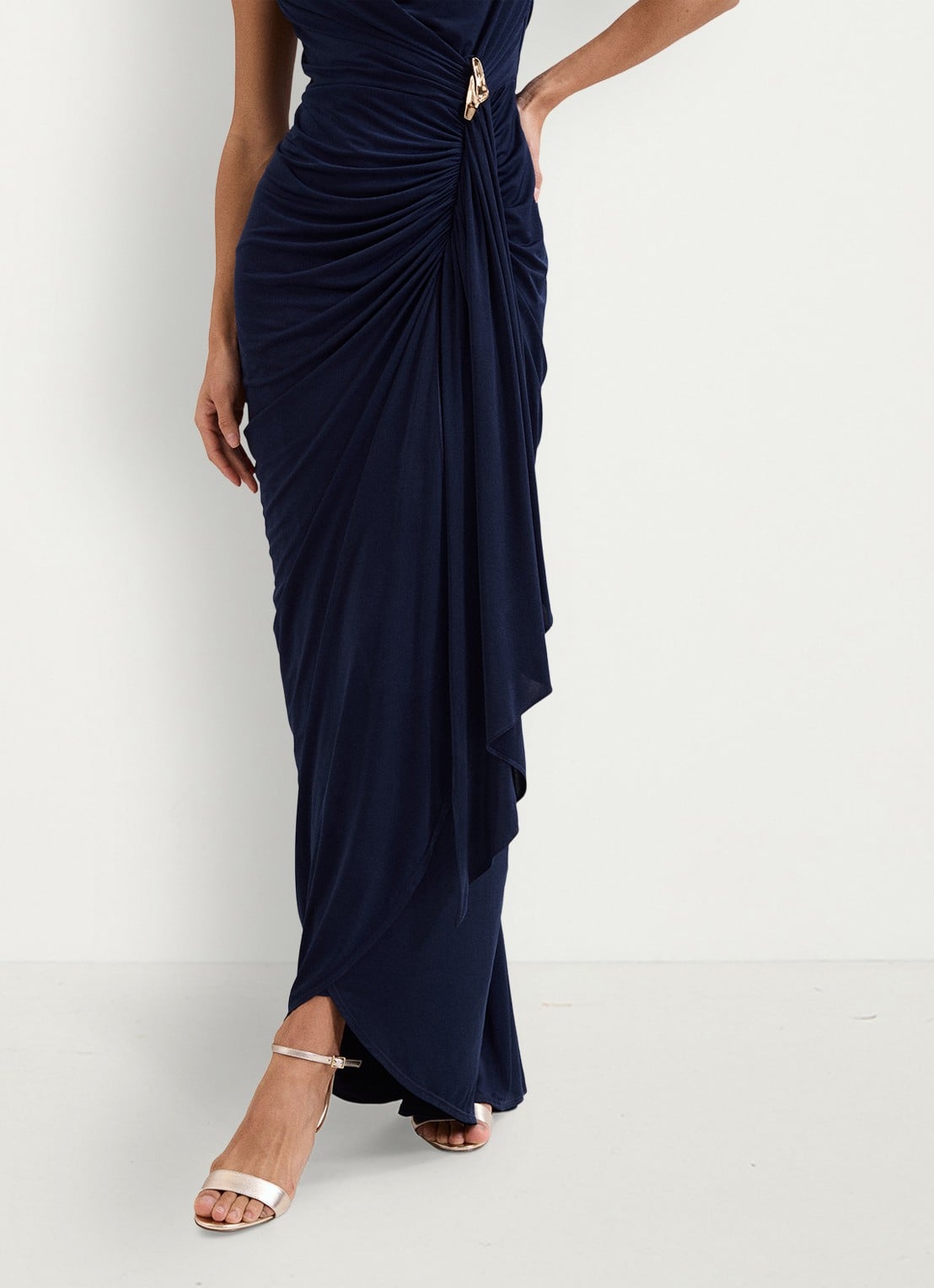 Phase Eight Donna maxi jurk met gedrapeerd detail - detail 4 donkerblauw