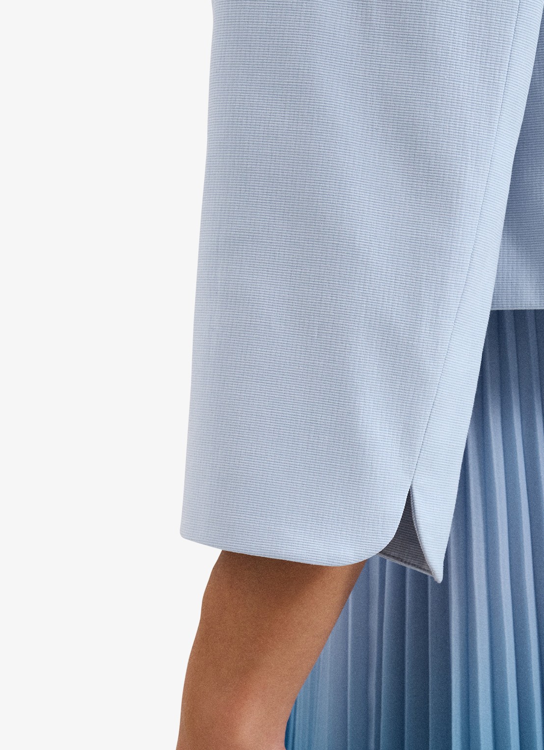 Phase Eight Elizabeth Jack met ronde hals - detail 4 lichtblauw