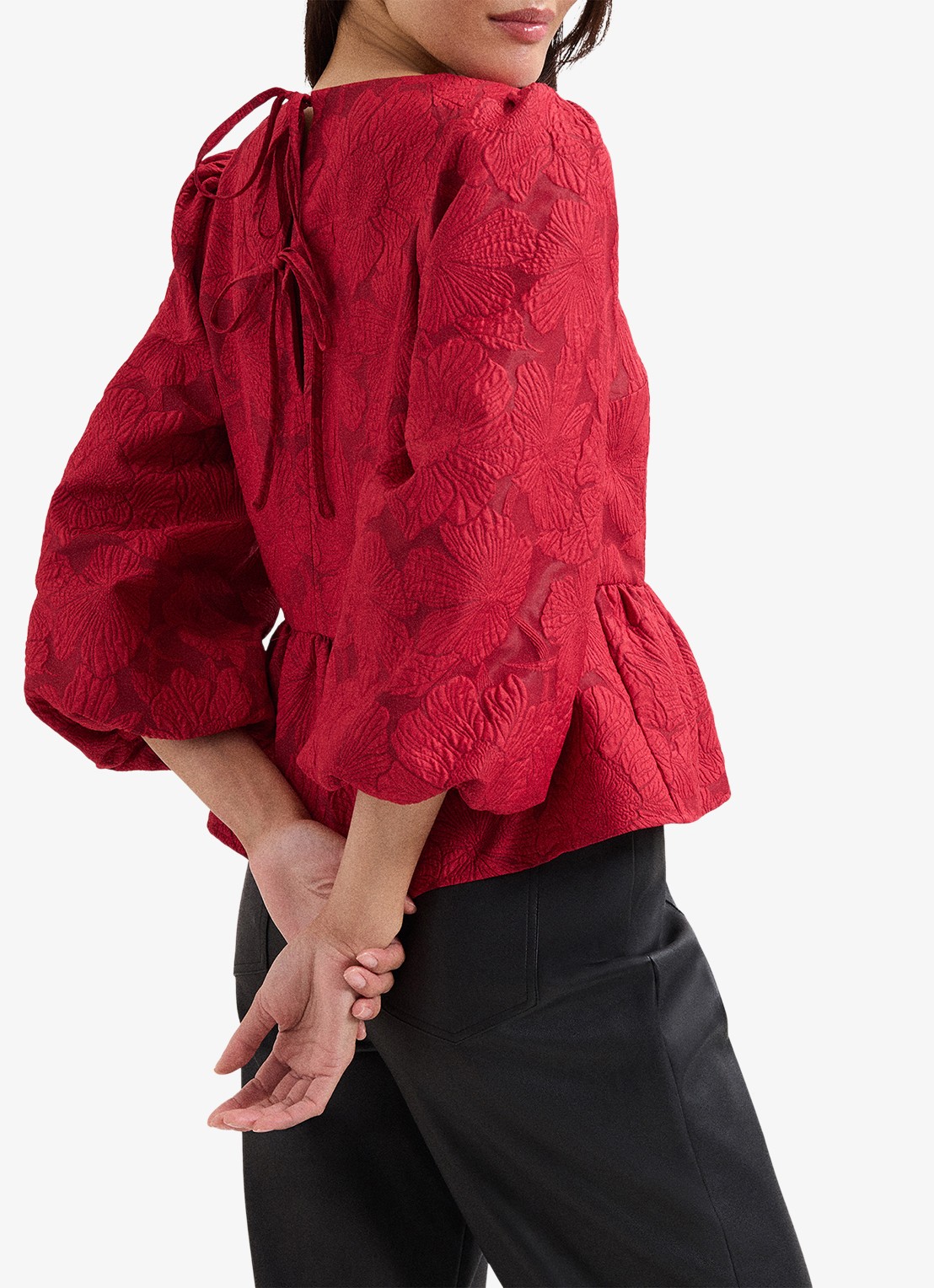 Phase Eight Ellis top met bloemenprint - achterkant 6 donkerrood