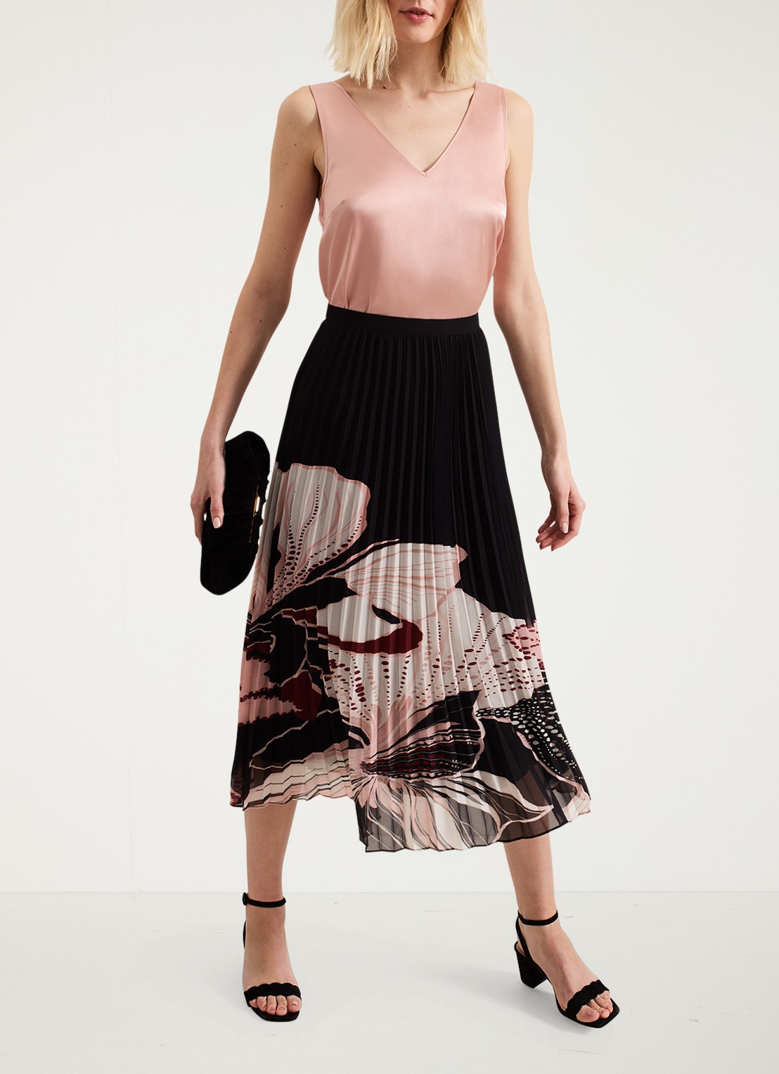 Phase Eight Elmina midi rok met bladprint en plissé  - voorkant 3 zwart