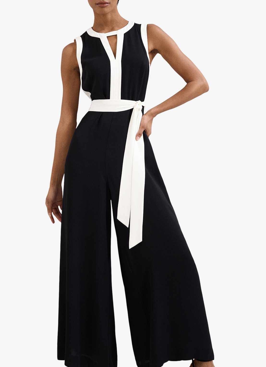 Phase Eight Elowen wide fit jumpsuit net strikceintuur - detail 4 zwart