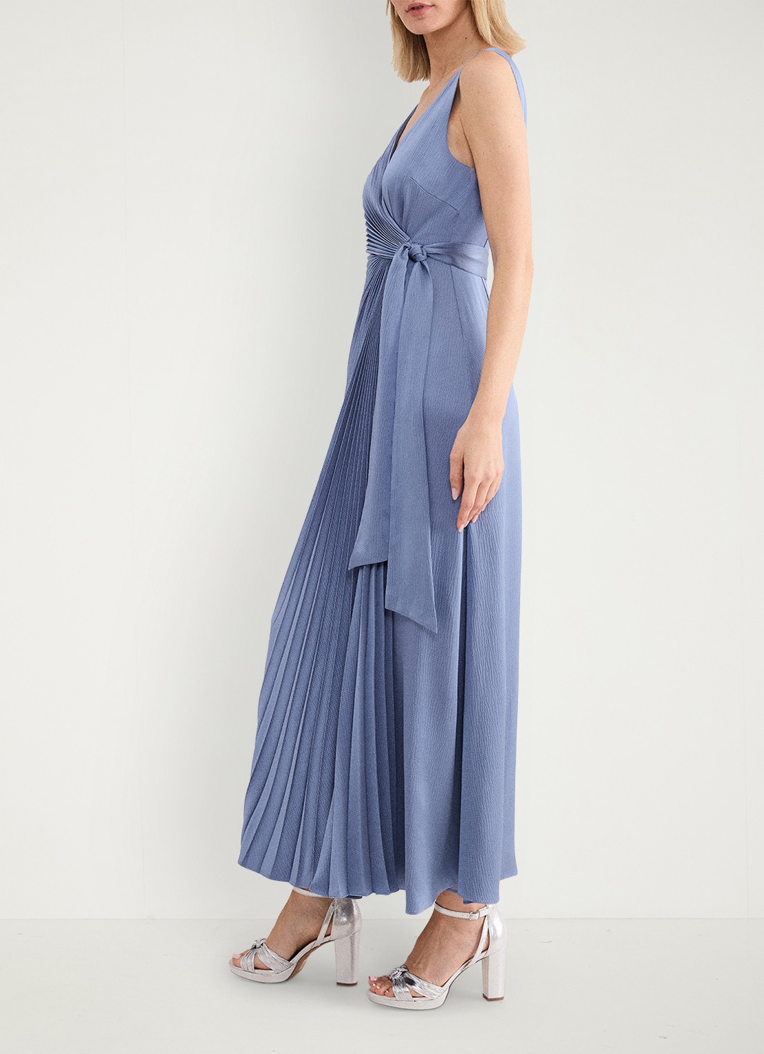 Phase Eight Emlyn maxi wikkeljurk met plooien - detail 8 lichtblauw