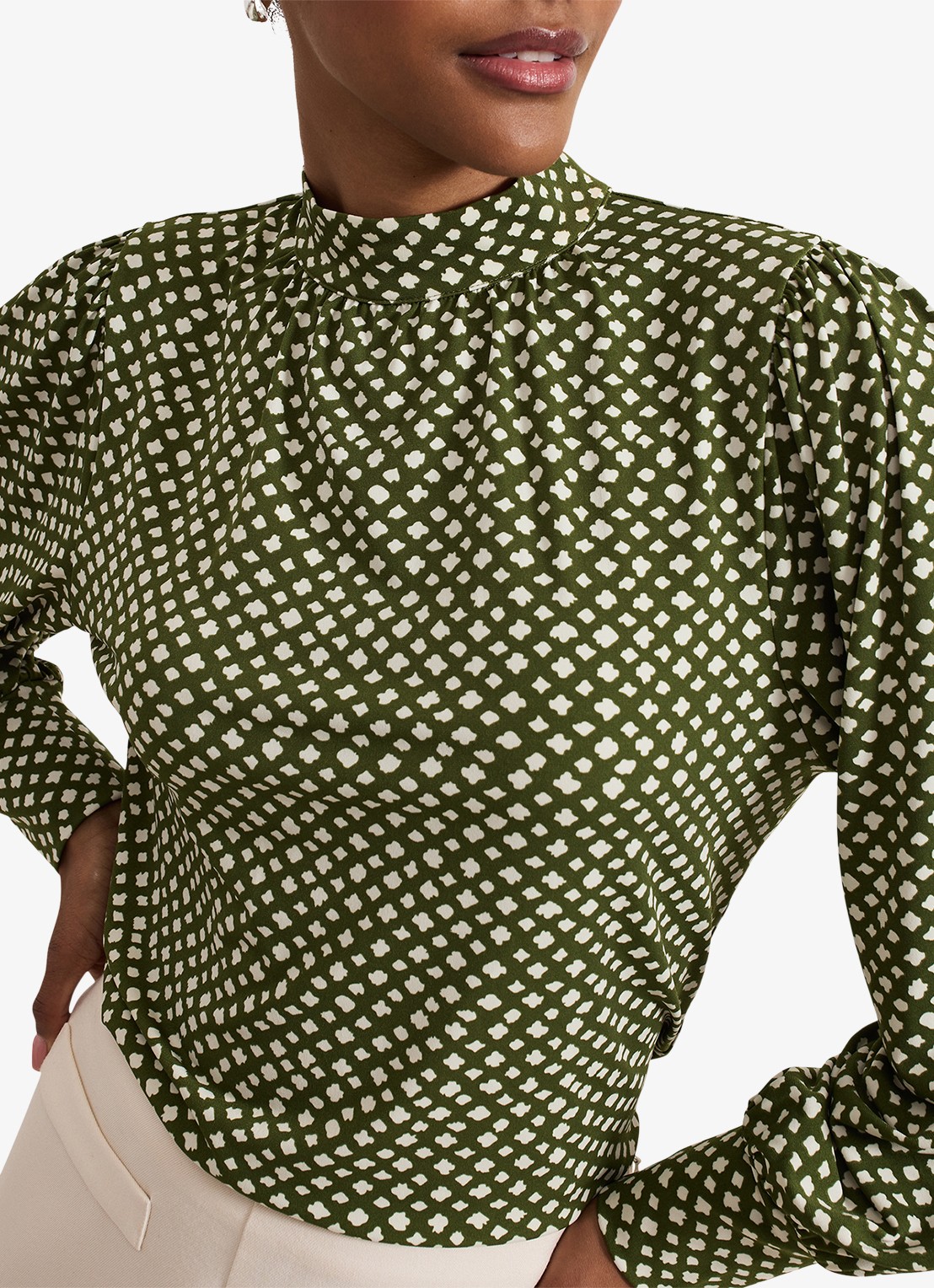 Phase Eight Esme top met grafische print - detail 4 olijfgroen