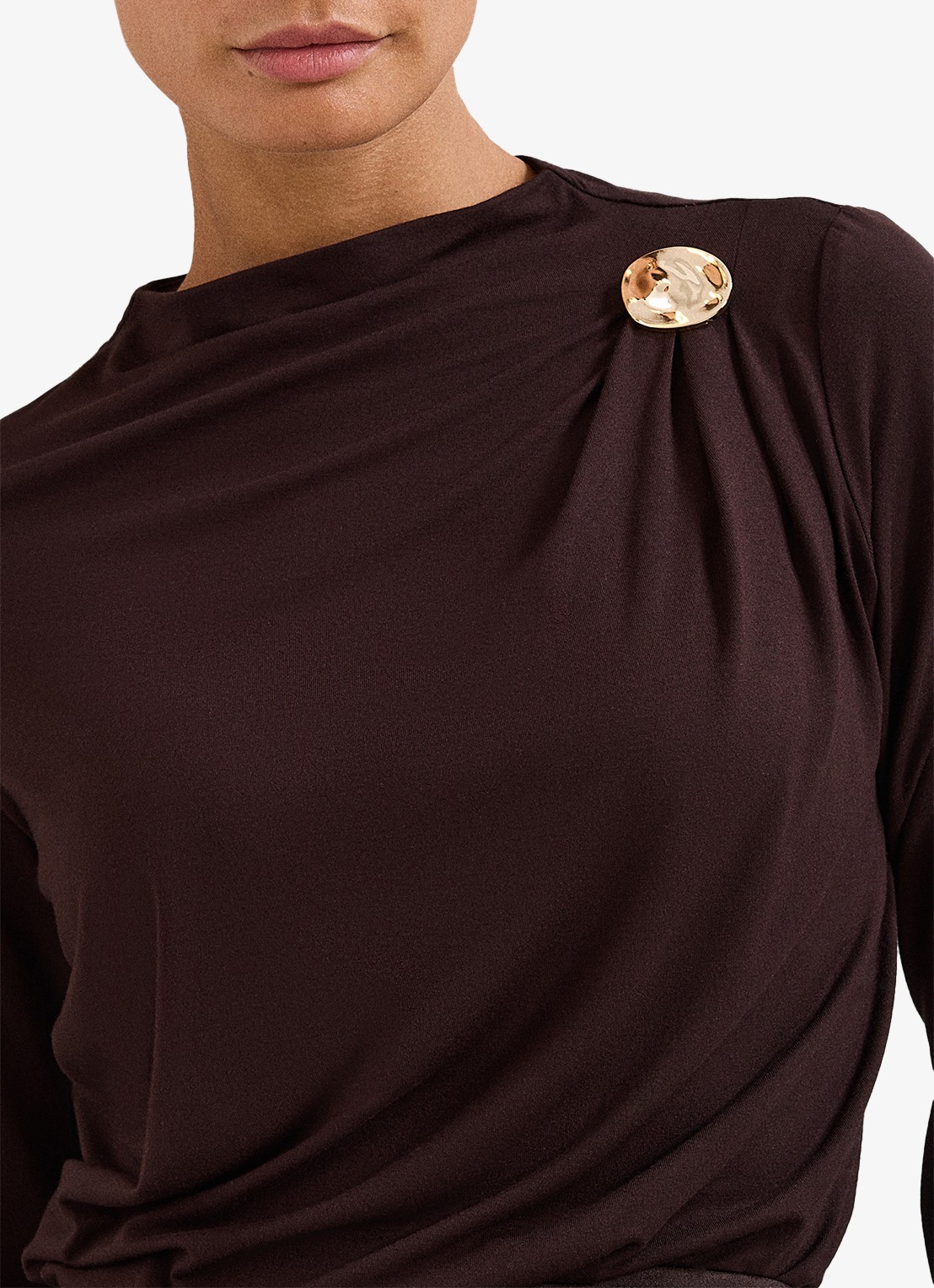 Phase Eight Etta top met plooidetail - detail 5 donkerbruin