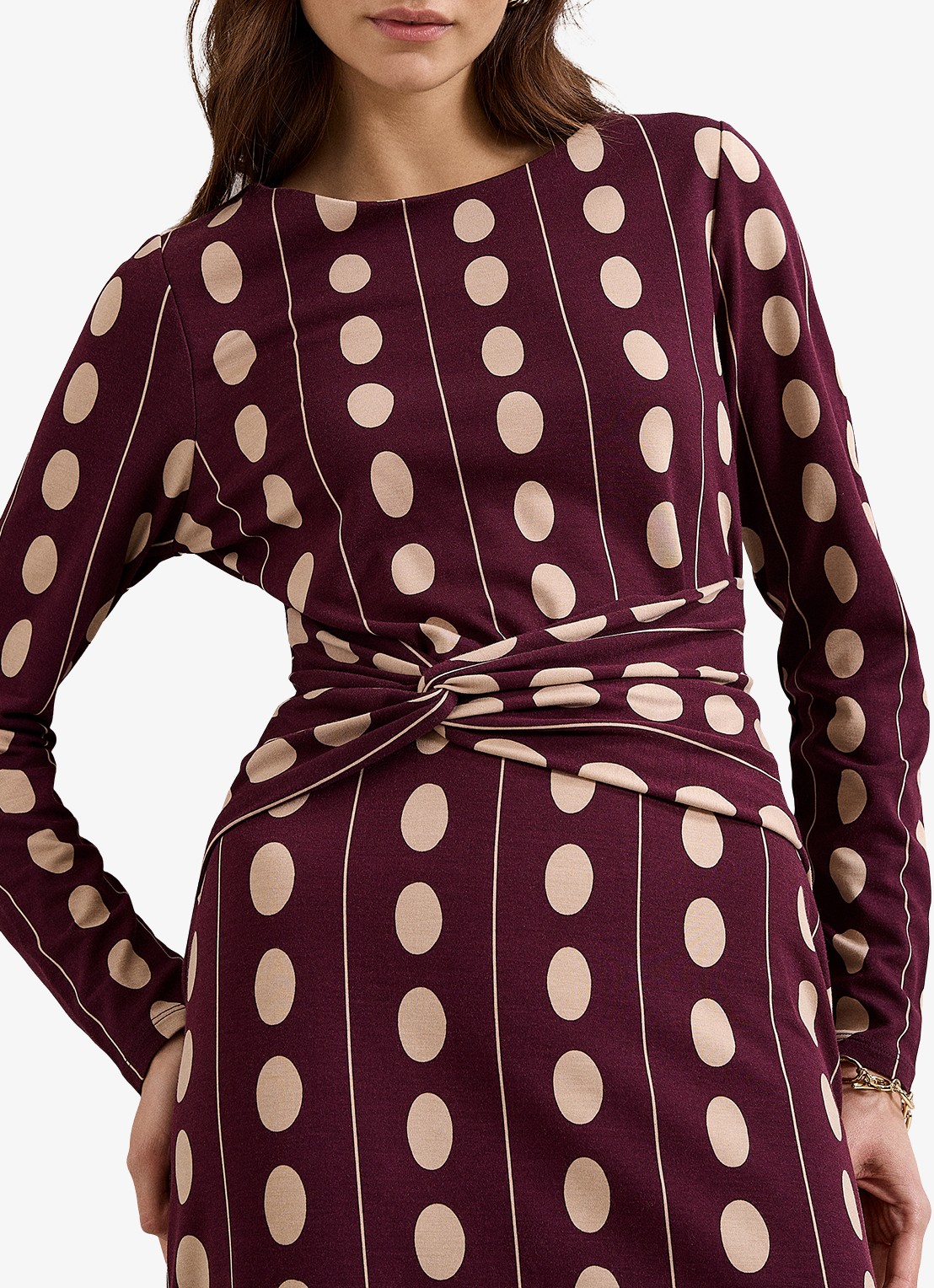 Phase Eight Eugenie maxi jurk met stippenprint - detail 2 bordeauxrood