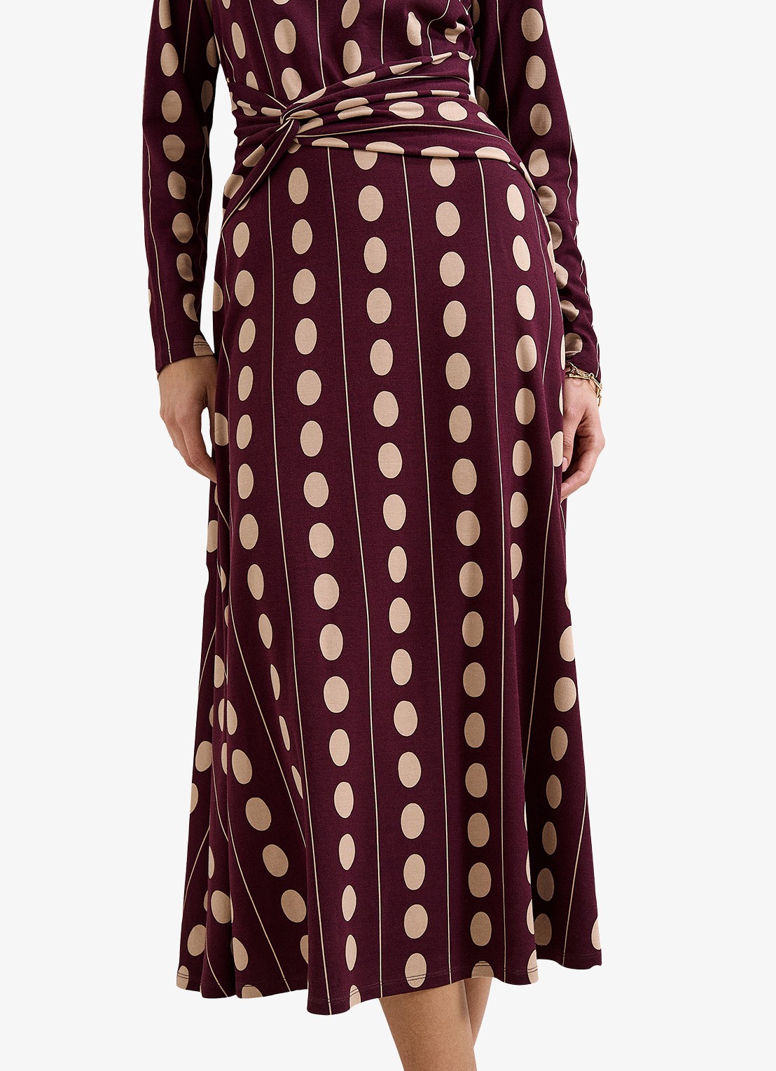 Phase Eight Eugenie maxi jurk met stippenprint - detail 4 bordeauxrood
