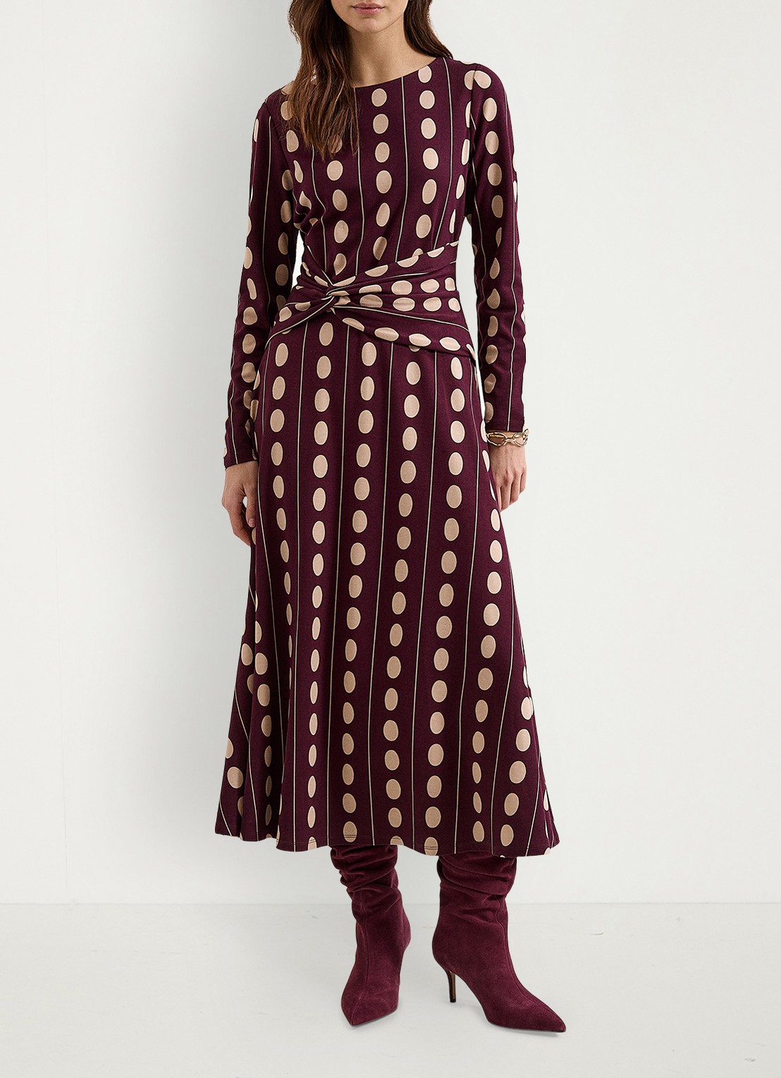 Phase Eight Eugenie maxi jurk met stippenprint - voorkant 8 bordeauxrood