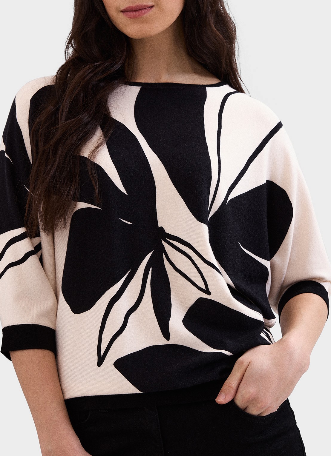Phase Eight Faith Floral fijngebreide trui met print - detail 3 zwart