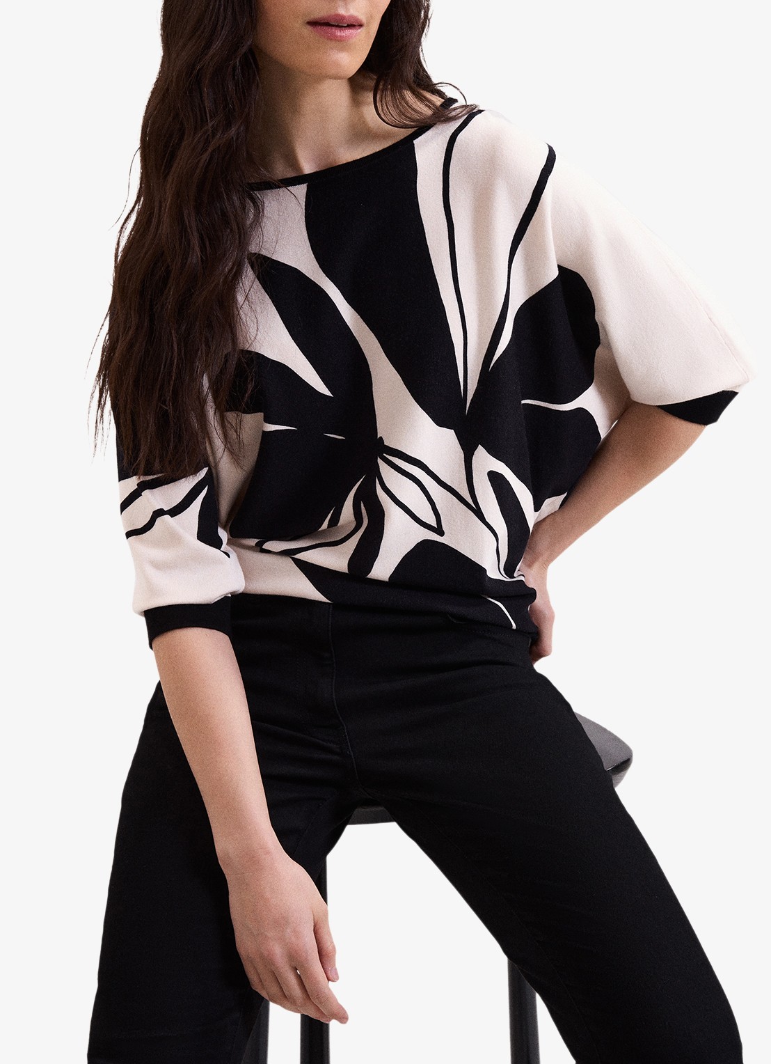 Phase Eight Faith Floral fijngebreide trui met print - detail 5 zwart