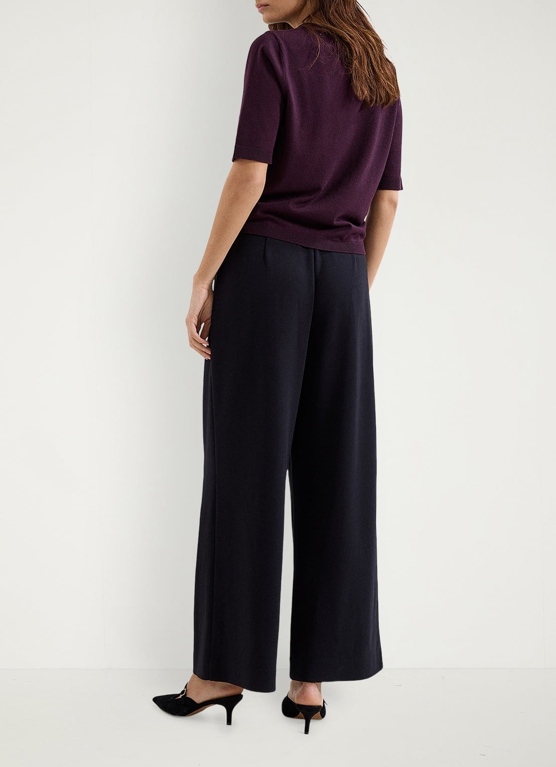 Phase Eight Florence high waist pantalon met plooien - achterkant 5 zwart