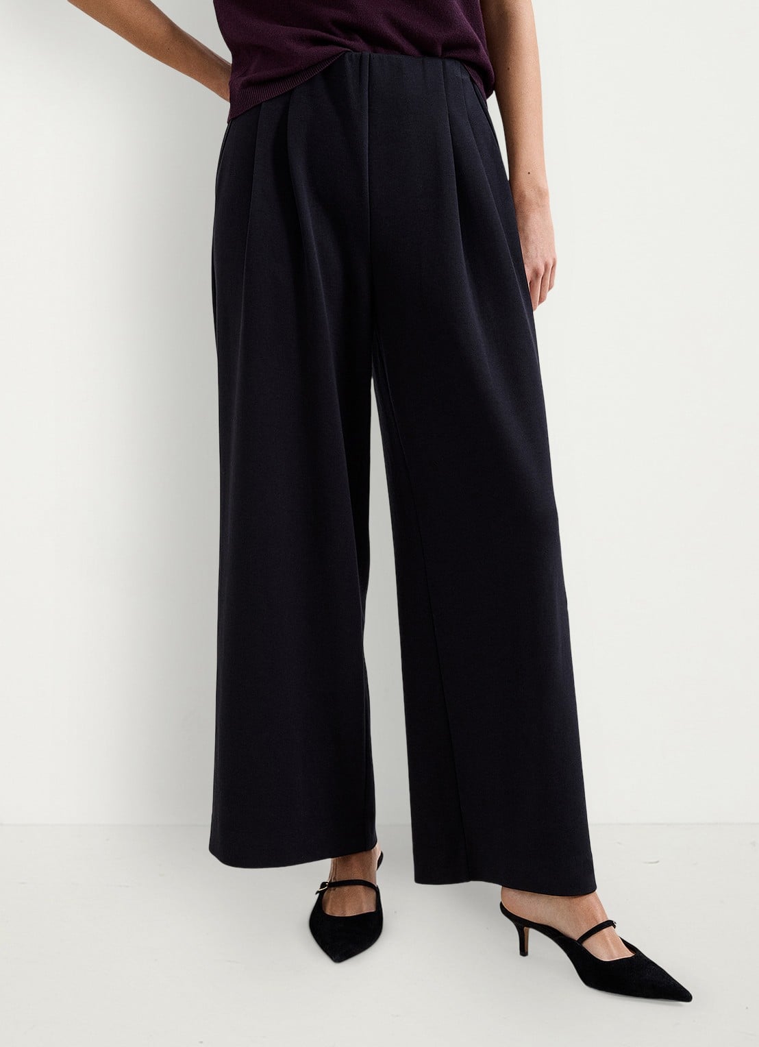 Phase Eight Florence high waist pantalon met plooien - detail zwart