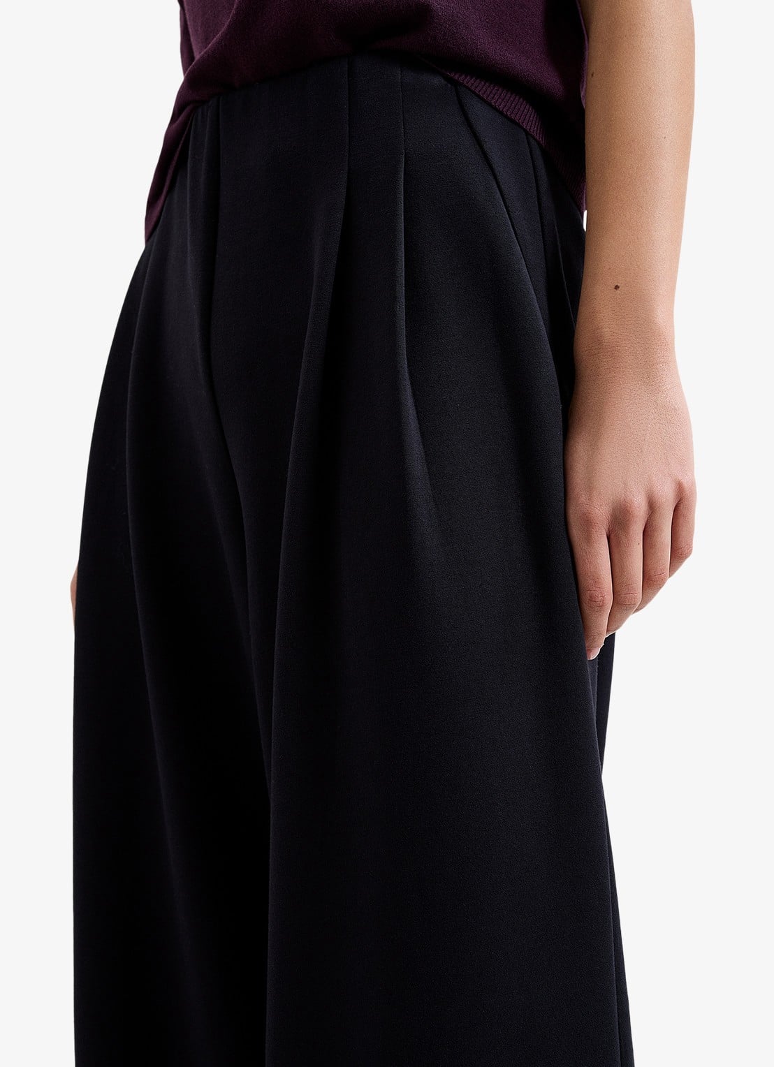 Phase Eight Florence high waist pantalon met plooien - detail 2 zwart