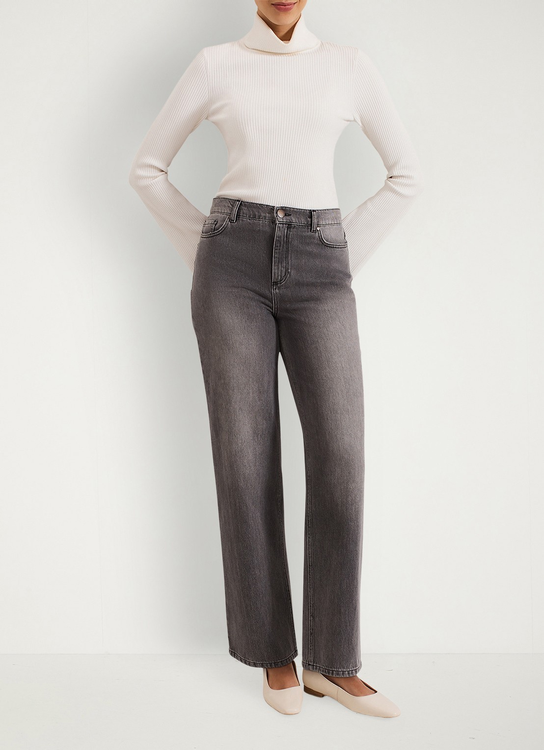Phase Eight Frankie hiigh waist straight leg jeans met steekzakken - voorkant 3 donkergrijs