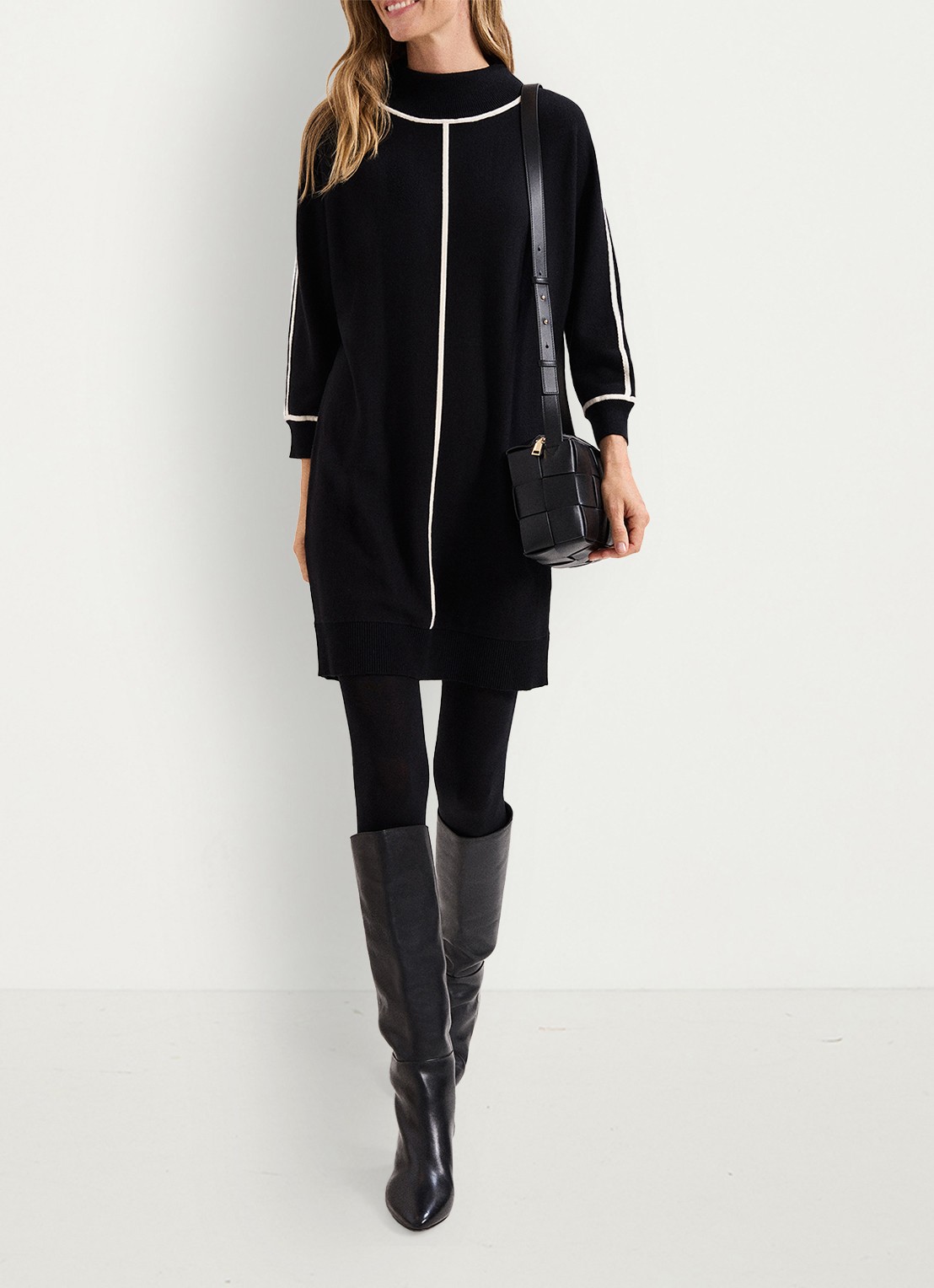Phase Eight Hallie mini fijngebreide trui-jurk met gestreept detail - voorkant 2 zwart