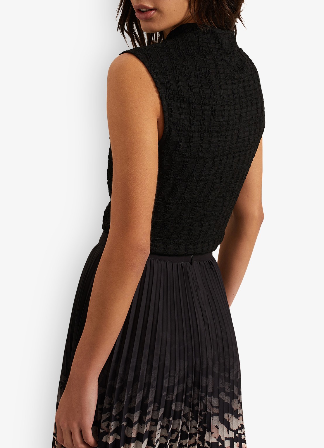 Phase Eight Haylee top met structuur - achterkant 3 zwart