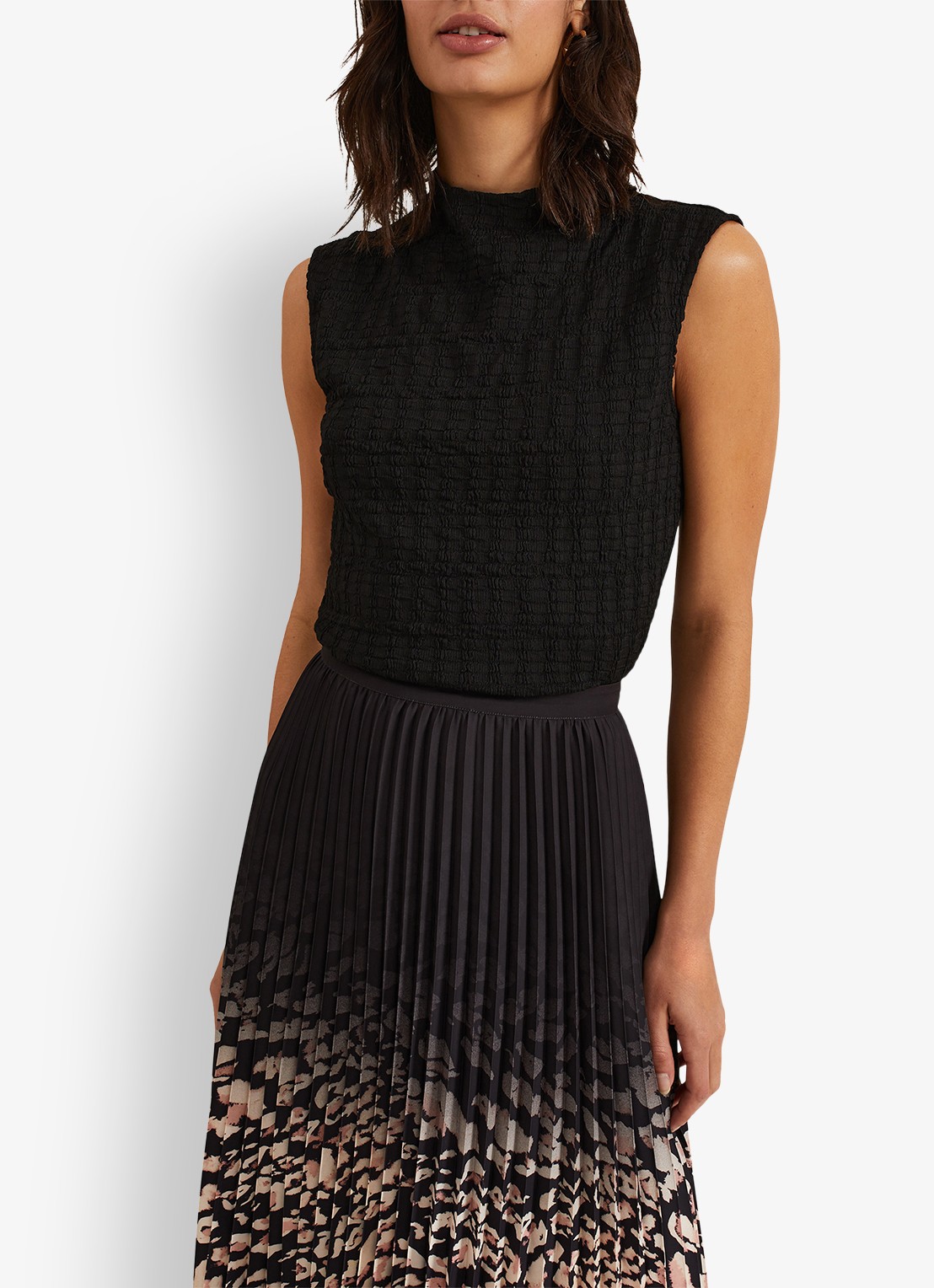Phase Eight Haylee top met structuur - detail 4 zwart