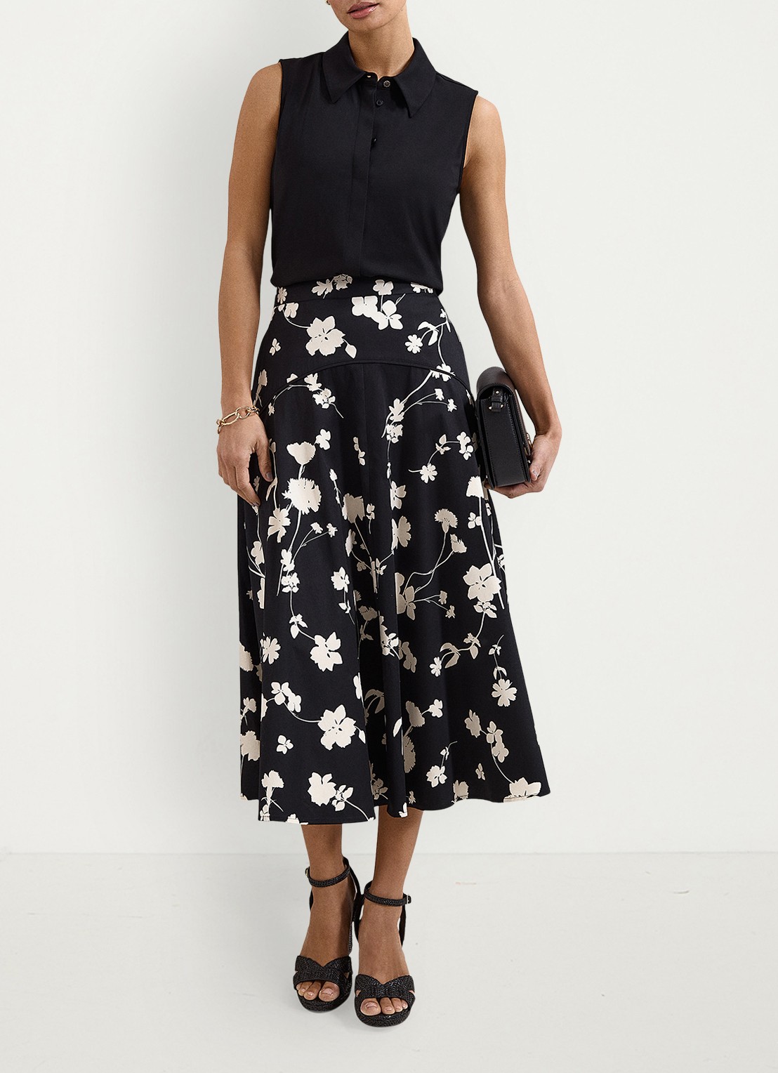 Phase Eight Helena blouse met kraag - voorkant 7 zwart
